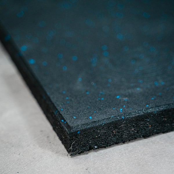 FitNord Gummiplate 1 m x 1 m x 30 mm, svart med blå prikker 4